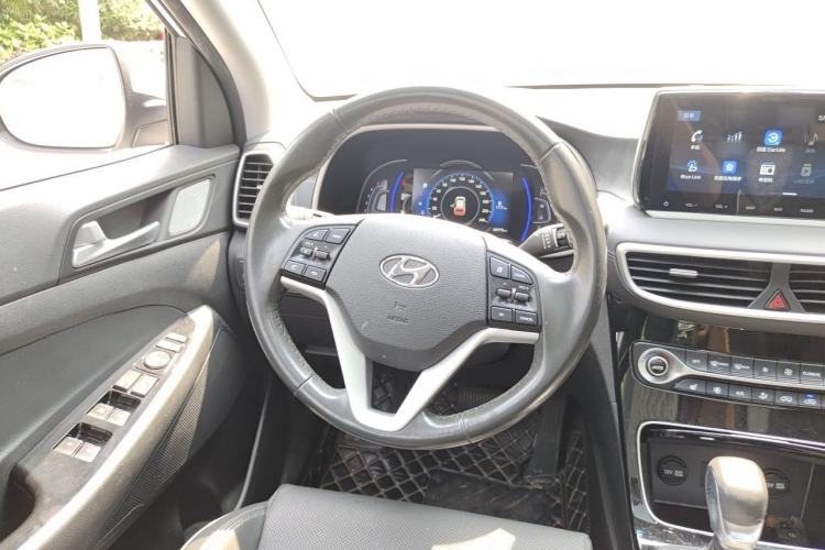 Used Hyundai Tucson 2020 280TGDi Dual-Clutch Two-Wheel Drive Smart Edition Emission Standard China V Steering Wheel