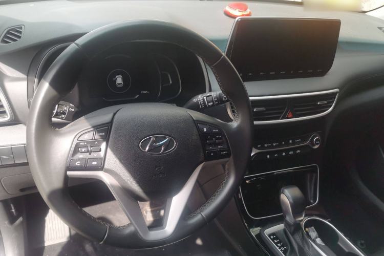 Used Hyundai Tucson 2020 280TGDi Two-Wheel-Drive GL Comfort Edition China VI Standard Steering Wheel