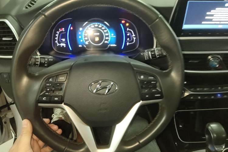Used Hyundai Tucson 2020 280TGDi Two-Wheel-Drive GLS Smart Connectivity Version China VI Standard Steering Wheel