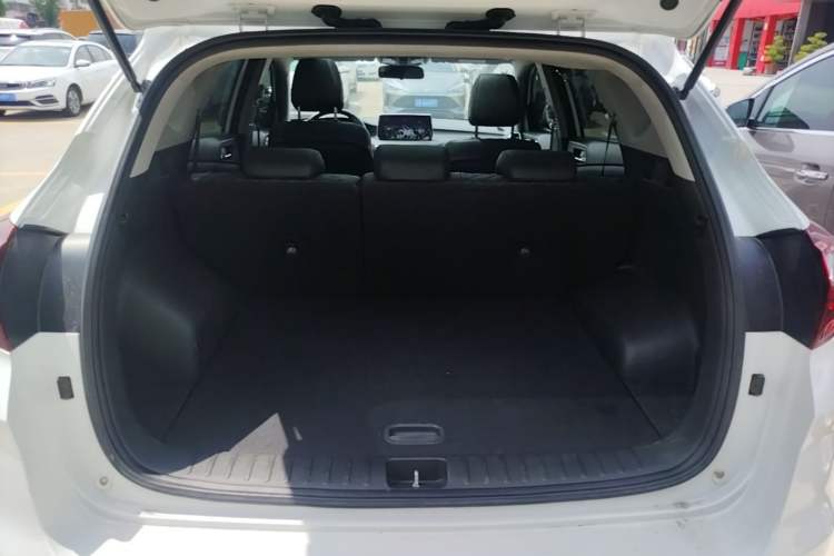 Used Hyundai Tucson 2020 280TGDi Two-Wheel-Drive GLS Fashion Edition China VI Standard Trunk
