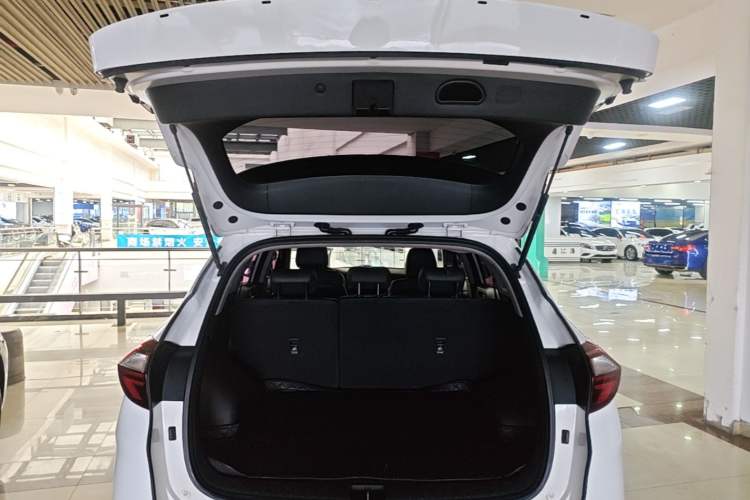 Used Hyundai Tucson 2020 280TGDi Two-Wheel-Drive GLS Fashion Edition China VI Standard Trunk