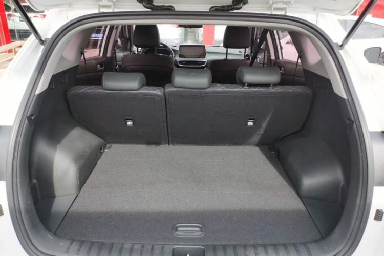 Used Hyundai Tucson 2020 280TGDi Two-Wheel-Drive GLS Fashion Edition China VI Standard Trunk