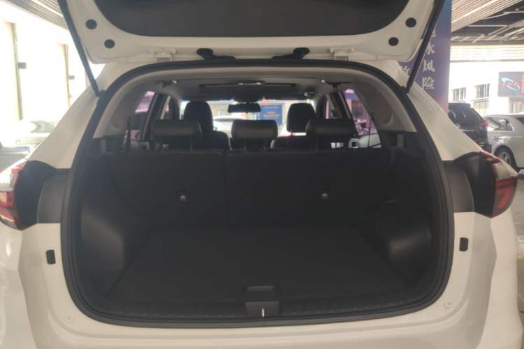 Used Hyundai Tucson 2020 280TGDi Two-Wheel-Drive GLS Smart Connectivity Version China VI Standard Trunk