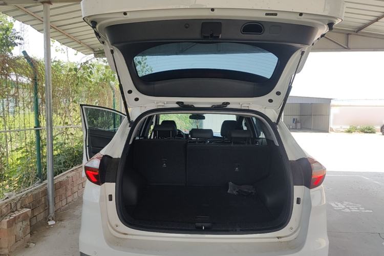 Used Hyundai Tucson 2020 280TGDi Two-Wheel-Drive GLS Fashion Edition China VI Standard Trunk