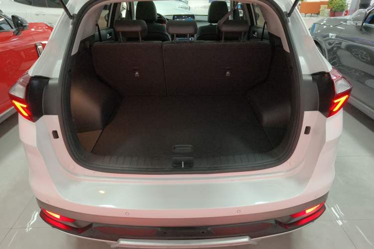 Used Hyundai Tucson 2020 280TGDi Two-Wheel-Drive GLS Fashion Edition China VI Standard Trunk