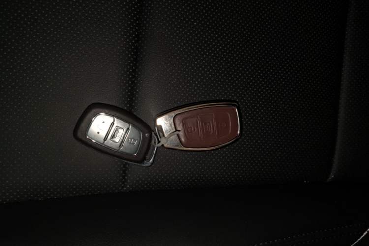 Used Hyundai Tucson 2020 280TGDi Two-Wheel-Drive GLS Fashion Edition China VI Standard Vehicle Key