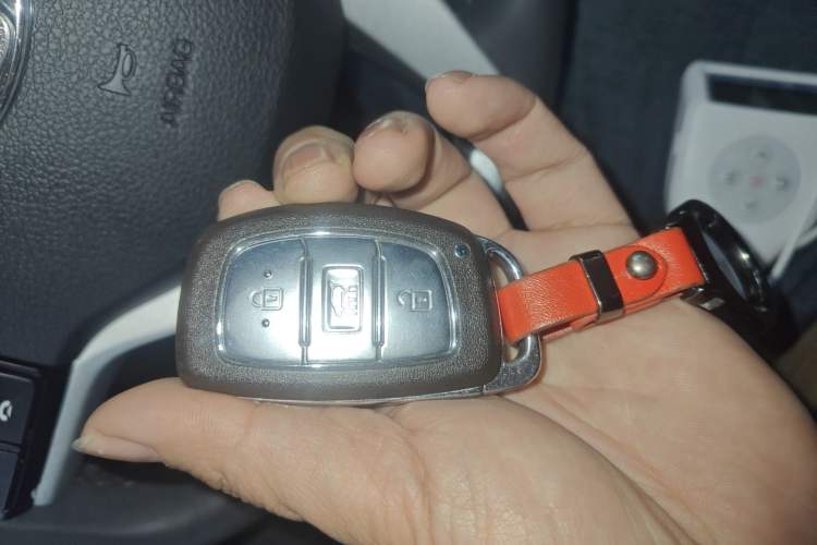 Used Hyundai Tucson 2020 280TGDi Two-Wheel-Drive GLS Fashion Edition China VI Standard Vehicle Key