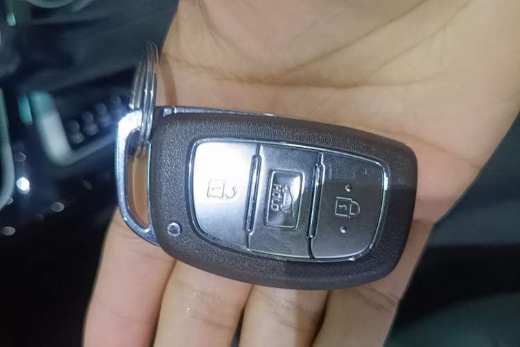 Used Hyundai Tucson 2020 280TGDi Two-Wheel-Drive GLS Fashion Edition China VI Standard Vehicle Key