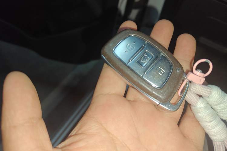 Used Hyundai Tucson 2020 280TGDi Two-Wheel-Drive GLS Fashion Edition China VI Standard Vehicle Key