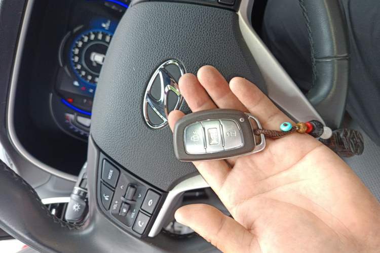 Used Hyundai Tucson 2020 280TGDi Two-Wheel-Drive GLS Fashion Edition China VI Standard Vehicle Key