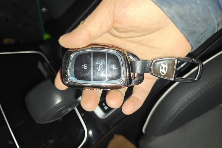 Used Hyundai Tucson 2020 280TGDi Two-Wheel-Drive GLS Fashion Edition China VI Standard Vehicle Key