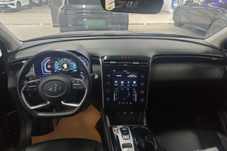 Used Hyundai Tucson 2021 Tucson L 1.5T DCT GLX Elite Edition Center Console