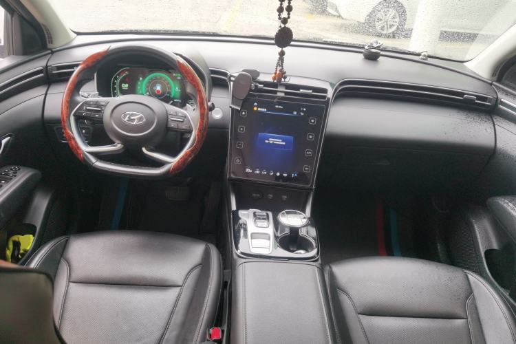 Used Hyundai Tucson 2021 Tucson L 1.5T DCT GLX Elite Edition Center Console