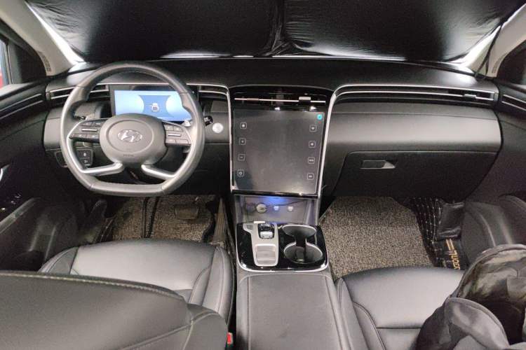 Used Hyundai Tucson 2021 Tucson L 1.5T DCT Luxury Prestige Edition Center Console