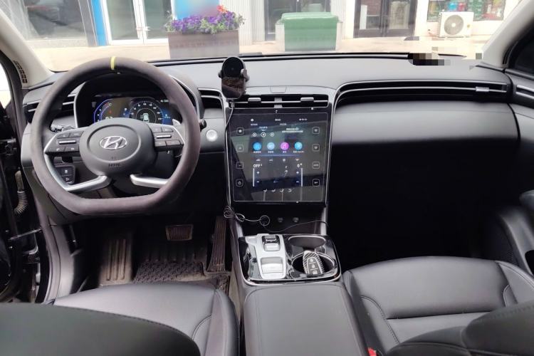Used Hyundai Tucson 2021 Tucson L 1.5T DCT GLX Elite Edition Center Console