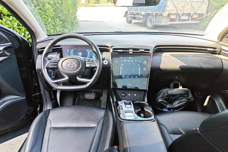Used Hyundai Tucson 2021 Tucson L 1.5T DCT Luxury Prestige Edition Center Console