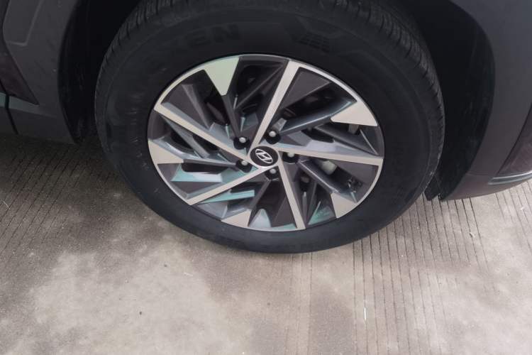 Used Hyundai Tucson 2021 Tucson L 1.5T DCT GLX Elite Edition Right Front Wheel Hub