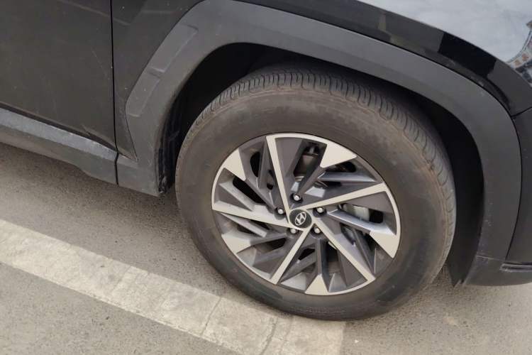 Used Hyundai Tucson 2021 Tucson L 1.5T DCT GLX Elite Edition Right Front Wheel Hub