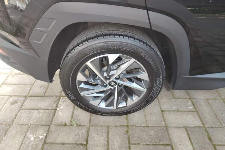 Used Hyundai Tucson 2021 Tucson L 1.5T DCT GLX Elite Edition Right Rear Wheel Hub