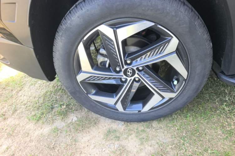 Used Hyundai Tucson 2021 Tucson L 1.5T DCT Luxury Prestige Edition Right Rear Wheel Hub