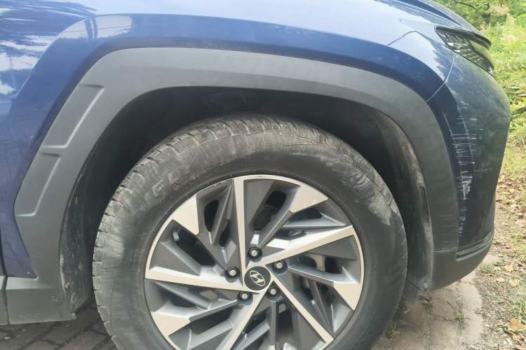 Used Hyundai Tucson 2021 Tucson L 1.5T DCT GLX Elite Edition Right Front Wheel Hub