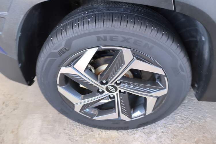 Used Hyundai Tucson 2021 Tucson L 1.5T DCT Luxury Prestige Edition Right Rear Wheel Hub