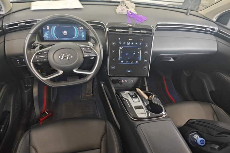 Used Hyundai Tucson 2021 Tucson L 1.5T DCT Luxury Prestige Edition Center Console