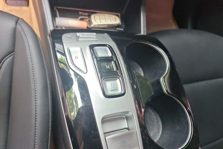 Used Hyundai Tucson  Gear Lever