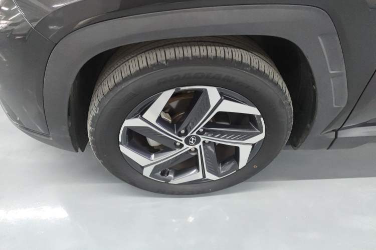 Used Hyundai Tucson 2021 Tucson L 1.5T DCT Luxury Prestige Edition Left Front Wheel Hub