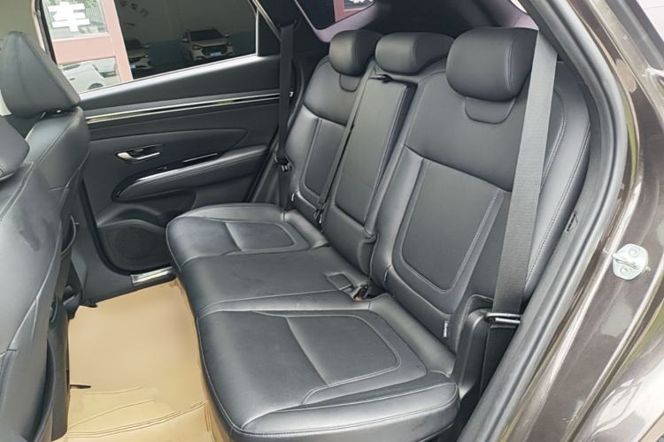 Used Hyundai Tucson  Left Rear Seat