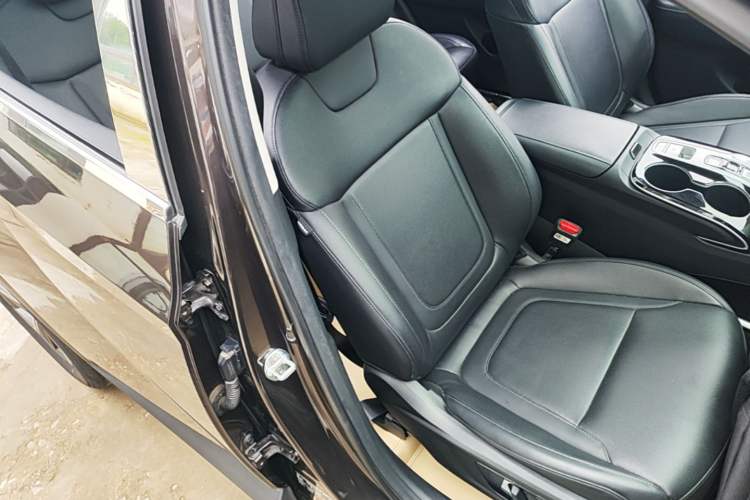 Used Hyundai Tucson  Right Front Seat