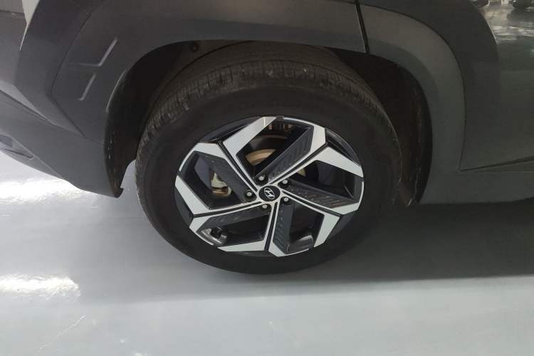 Used Hyundai Tucson 2021 Tucson L 1.5T DCT Luxury Prestige Edition Right Rear Wheel Hub