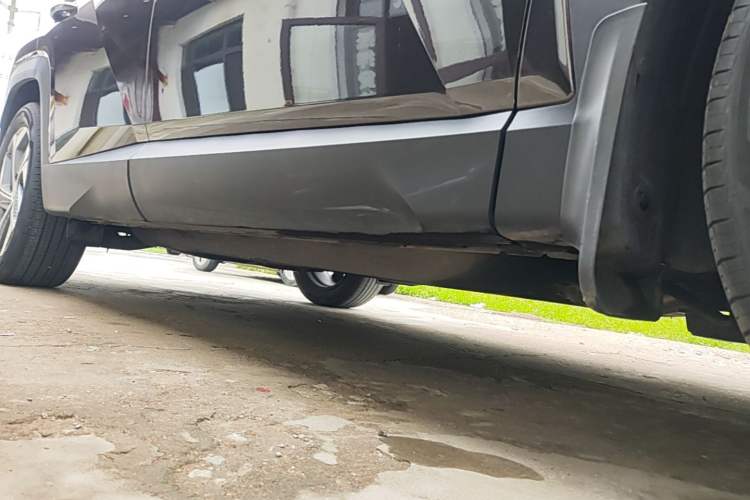 Used Hyundai Tucson  Right Side Sill