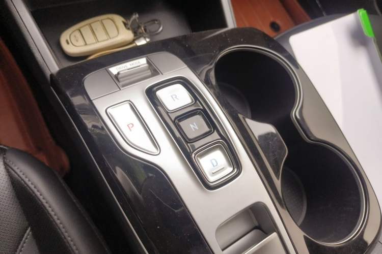 Used Hyundai Tucson 2021 Tucson L 1.5T DCT GLX Elite Edition Gear Lever