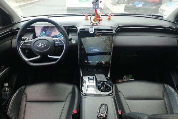 Used Hyundai Tucson 2021 Tucson L 1.5T DCT Luxury Prestige Edition Center Console