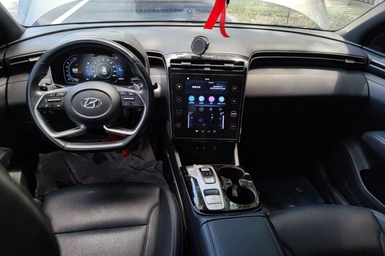 Used Hyundai Tucson 2021 Tucson L 1.5T DCT GLX Elite Edition Center Console