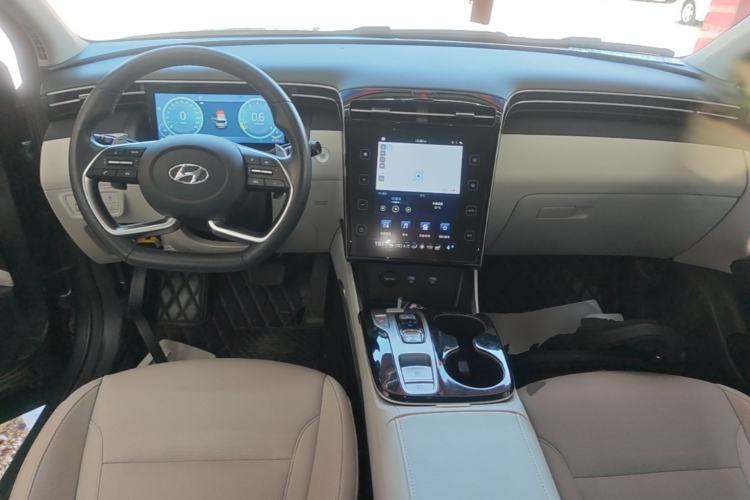 Used Hyundai Tucson 2021 Tucson L 1.5T DCT Luxury Prestige Edition Center Console