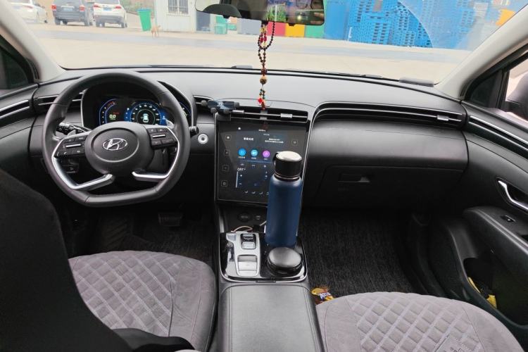 Used Hyundai Tucson 2021 Tucson L 1.5T DCT GLX Elite Edition Center Console