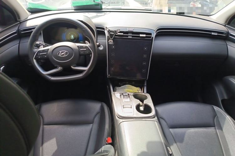Used Hyundai Tucson 2021 Tucson L 1.5T DCT GLX Elite Edition Center Console