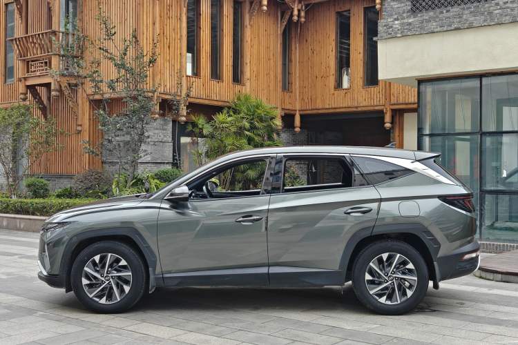 Used Hyundai Tucson 2021 Tucson L 1.5T DCT GLX Elite Edition Exterior 3