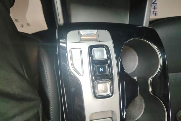 Used Hyundai Tucson 2021 Tucson L 1.5T DCT GLX Elite Edition Gear Lever