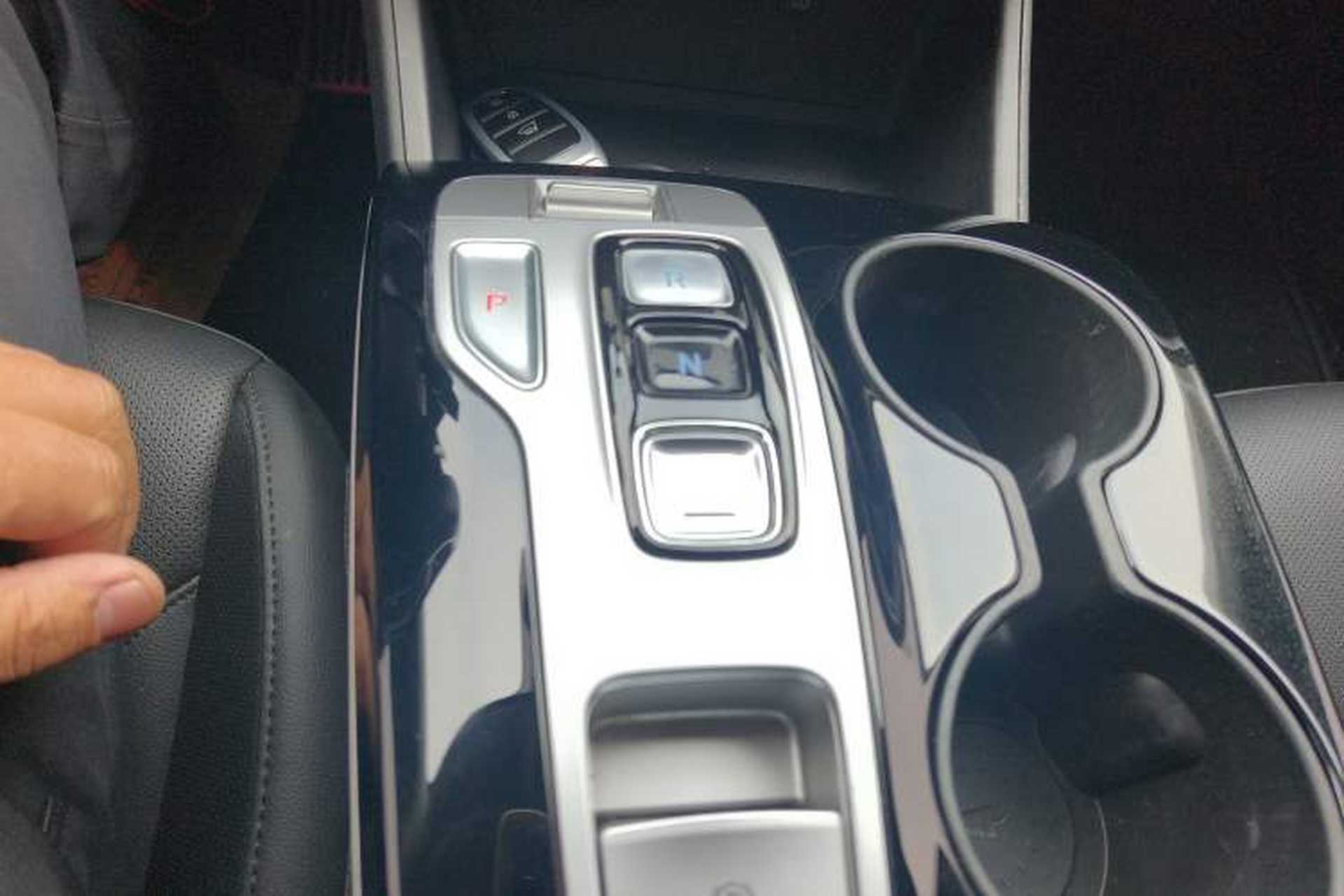 Used Hyundai Tucson 2021 Tucson L 1.5T DCT GLX Elite Edition Gear Lever