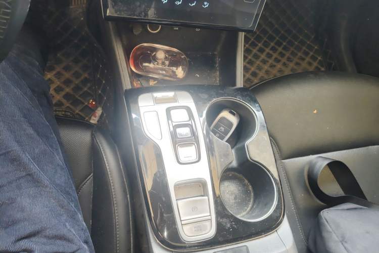 Used Hyundai Tucson 2021 Tucson L 1.5T DCT GLX Elite Edition Gear Lever