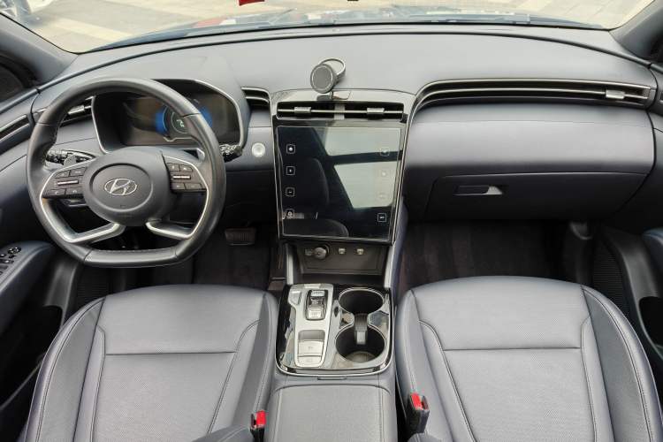 Used Hyundai Tucson 2021 Tucson L 1.5T DCT GLX Elite Edition Interior 5