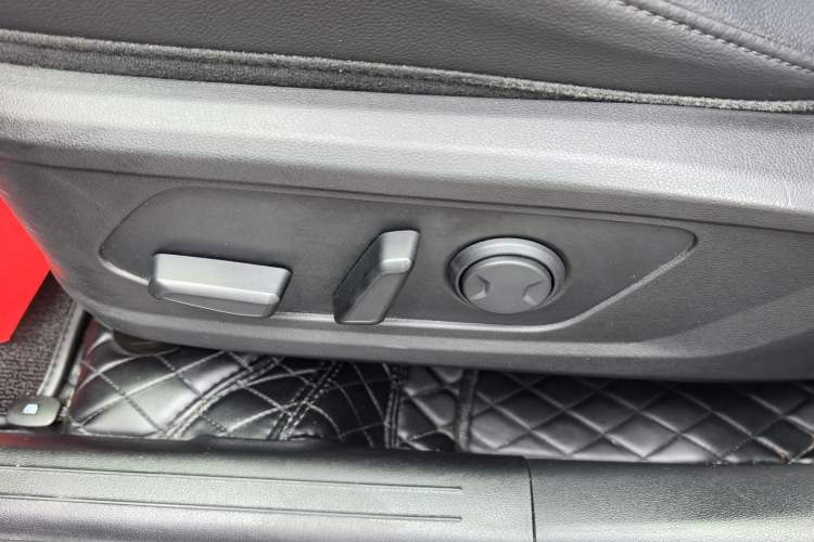 Used Hyundai Tucson 2021 Tucson L 1.5T DCT GLX Elite Edition Interior 6