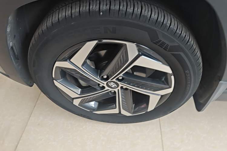 Used Hyundai Tucson 2021 Tucson L 1.5T DCT Luxury Prestige Edition Left Front Wheel Hub