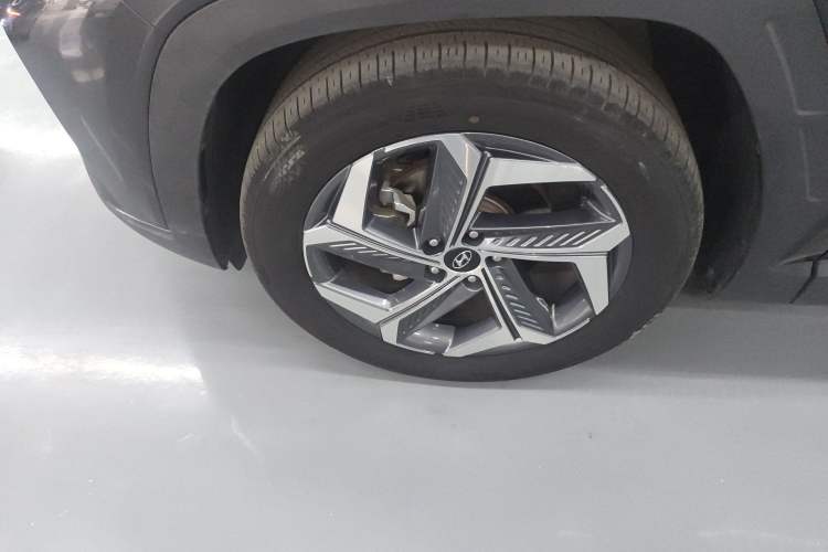 Used Hyundai Tucson 2021 Tucson L 1.5T DCT Luxury Prestige Edition Left Front Wheel Hub