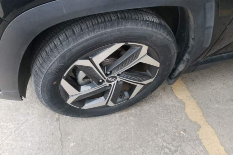 Used Hyundai Tucson 2021 Tucson L 1.5T DCT Luxury Prestige Edition Left Front Wheel Hub