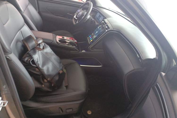 Used Hyundai Tucson 2021 Tucson L 1.5T DCT Luxury Prestige Edition Right Front Seat