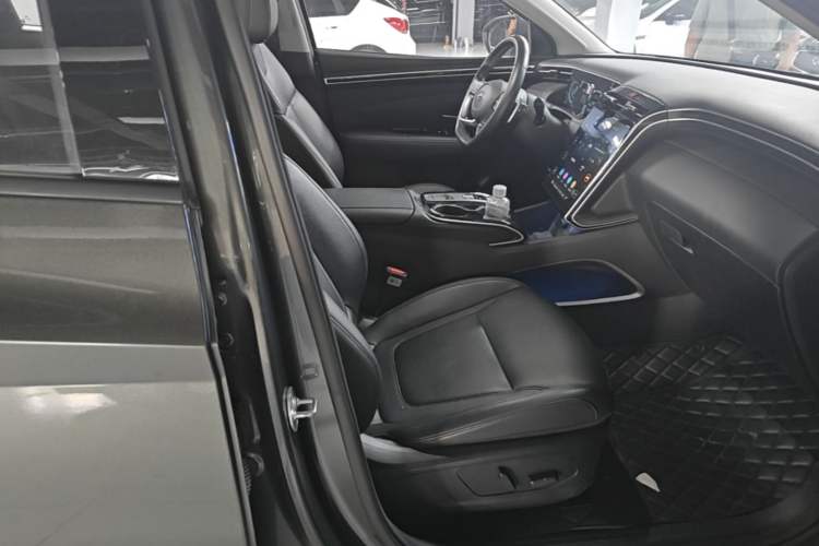 Used Hyundai Tucson 2021 Tucson L 1.5T DCT Luxury Prestige Edition Right Front Seat